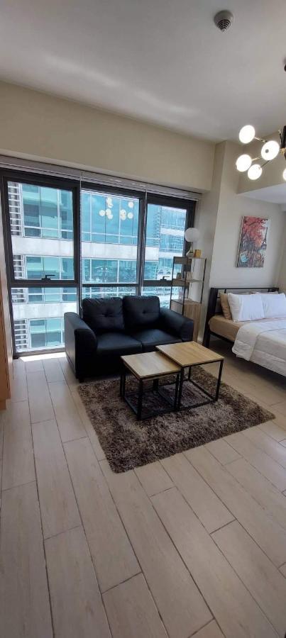Tower 1 One Eastwood Avenue * Manila